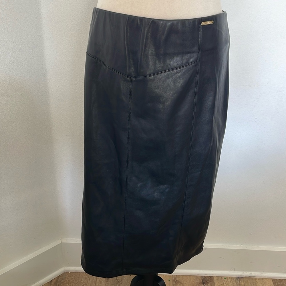 Large Like-new pleather pencil skirt great for holiday parties